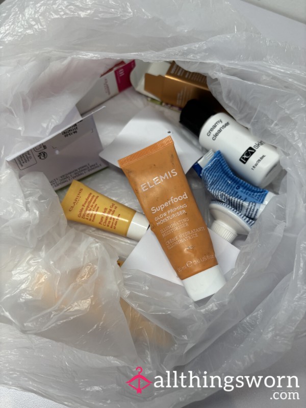 Contents Of My Bathroom Trash/bin