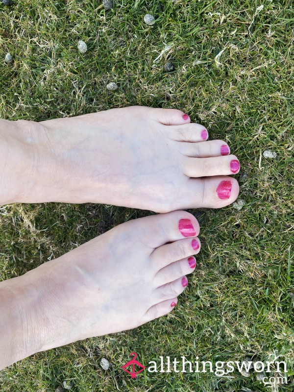 Cooling My Feet After A Long Day Stinking In My Trainers