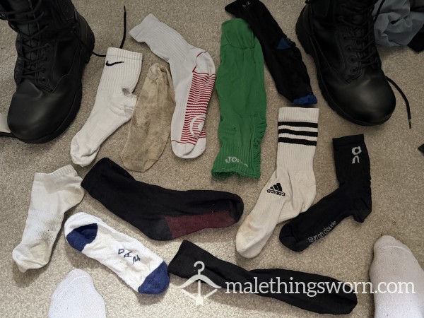 COPS STINKIN’ ADIDAS KANGOL NIKE JOMA RANDOM 11 ODD SOCKS 💪🏽👮🏻‍♂️ 🧦🧦🧦🧦💧