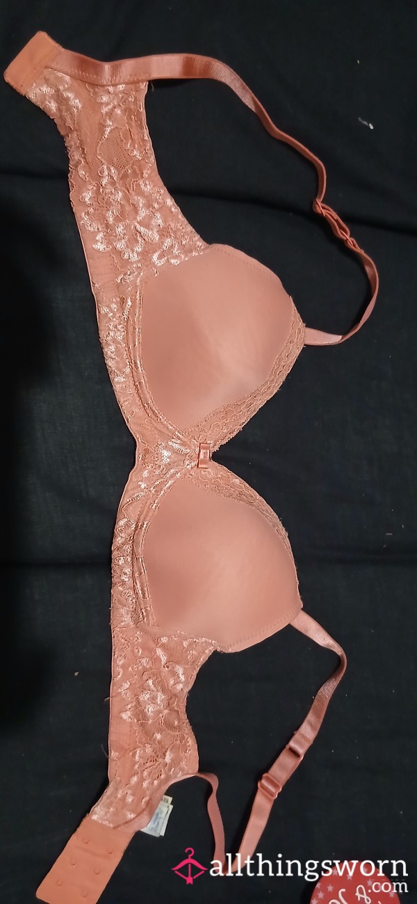Cor*l Bra Size 30 B