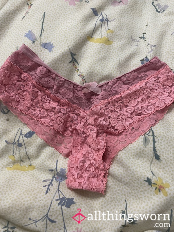 Very Old Cor*l Lace Panties 🧡