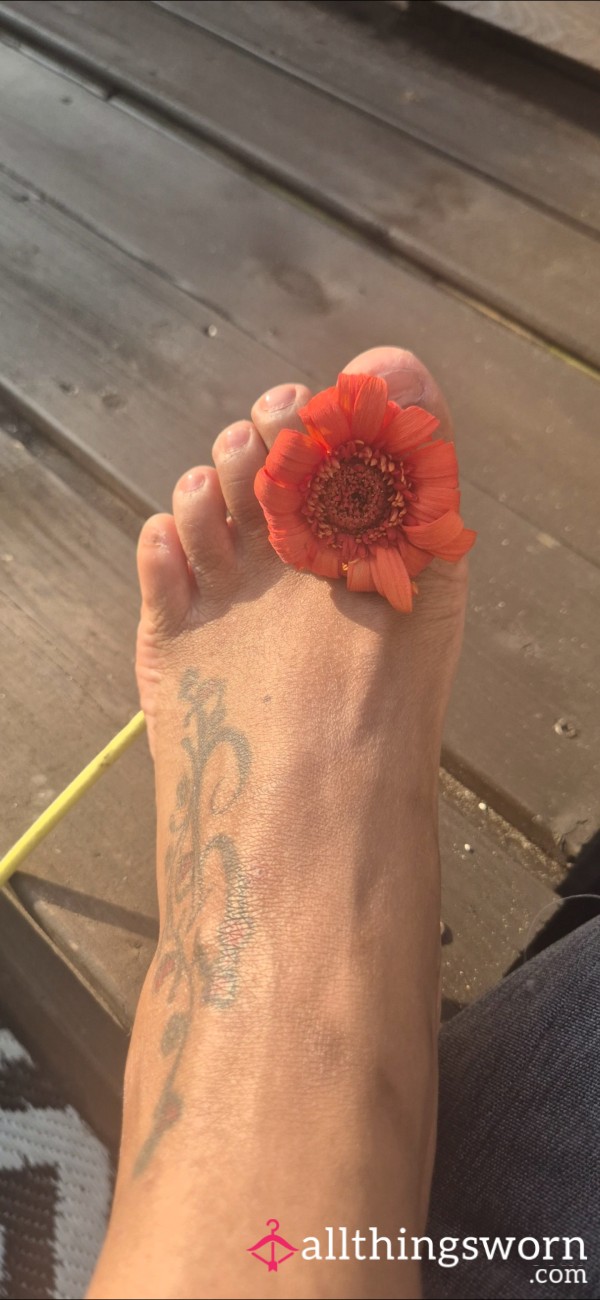 Costum Feet Video 3 Min