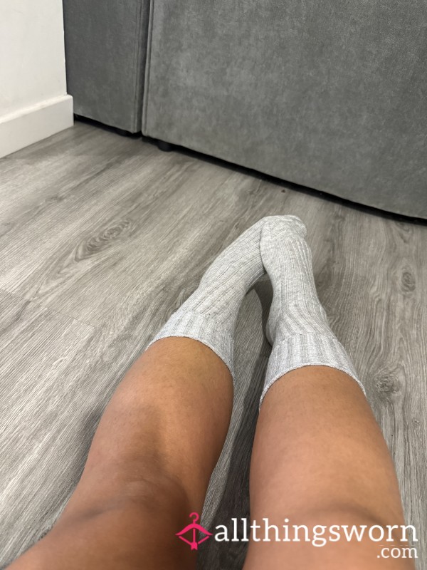 Cosy Grey Socks 🧦