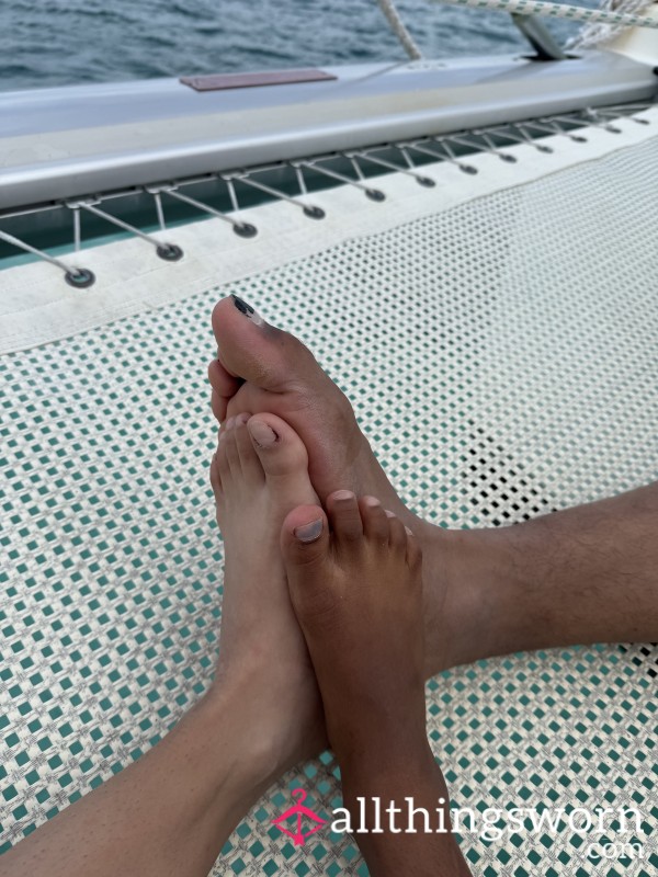 Couples Feet Pics M Size 13 And F Size 5