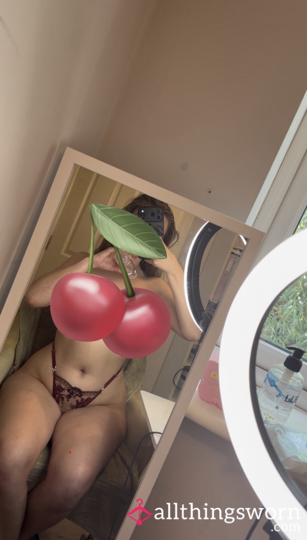 Covering These Huge Tits In Oil And Rubbing It In 🥵