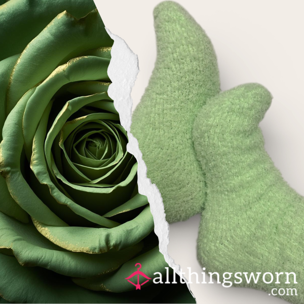 Cozy Control ⋆ Well Worn Fluffy Obsession Socks