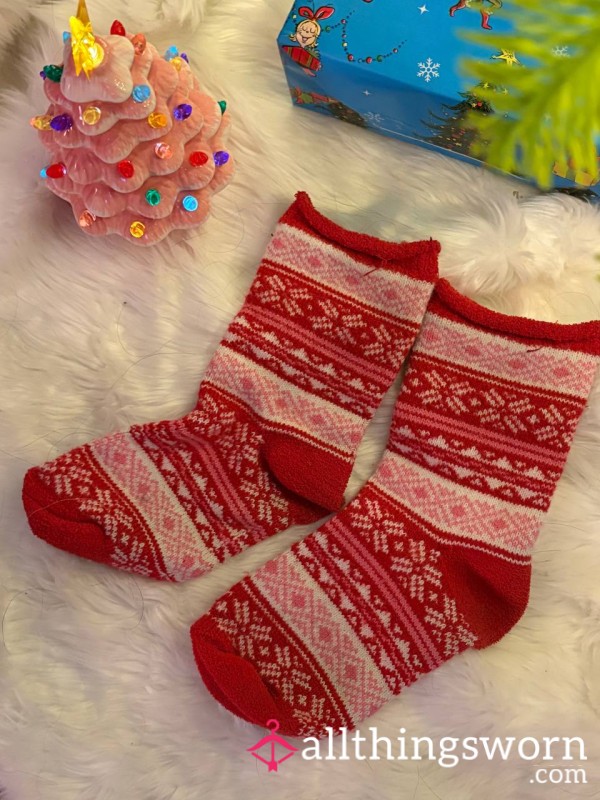 COZY HOLIDAY SOCKS ☃️❤️