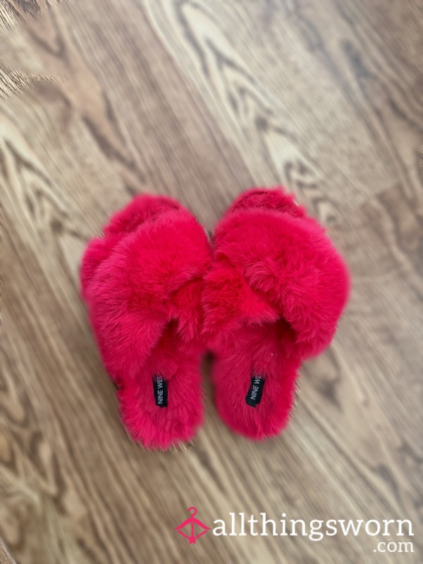 Cozy House Slippers • Worn While Cleaning + Lounging 🧼🩷