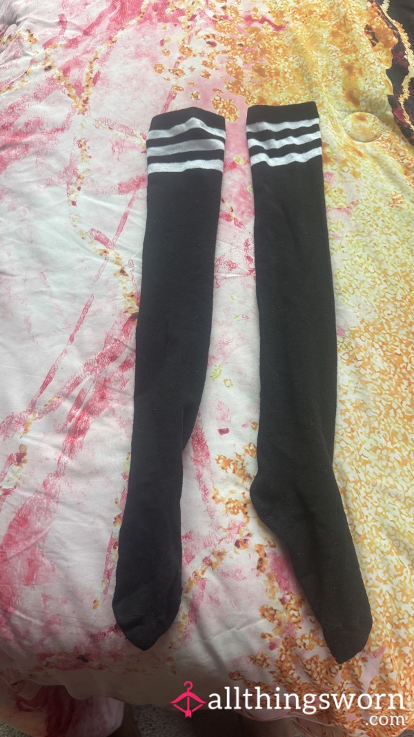 Cozy Schoolgirl Vibe Knee High Socks