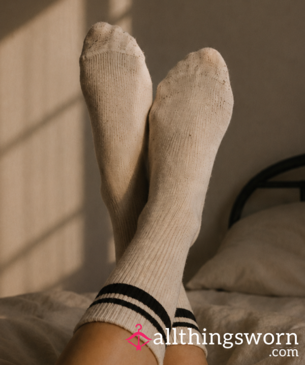 🐰💜 Cozy Well-Worn Socks 💜🐰