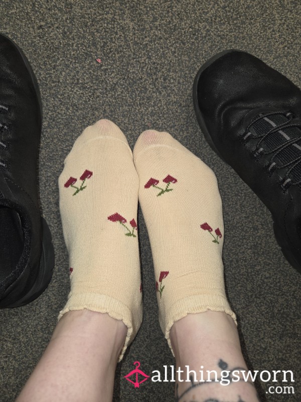 ✨️ Soft Cream Cherry Ankle Socks, Delicate And Playful With A Cute Little Cherry Pattern ✨️