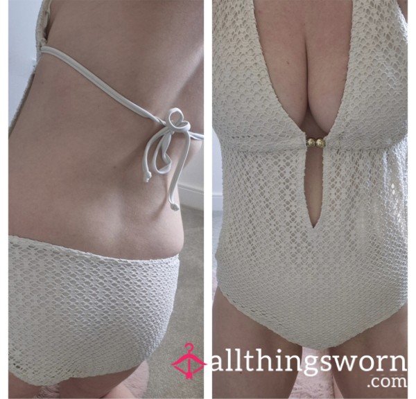Cream Cut-out Swimsuit 🩱