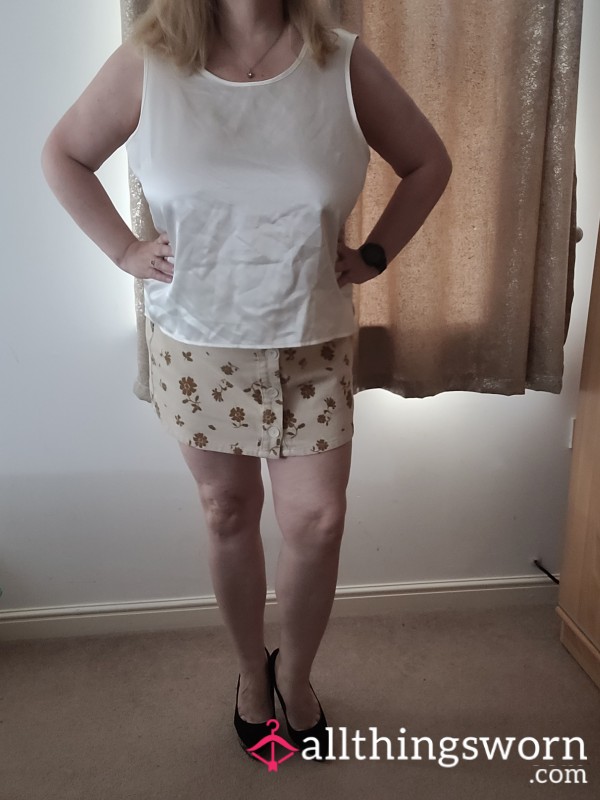 Cream Flower Skirt And White Vest
