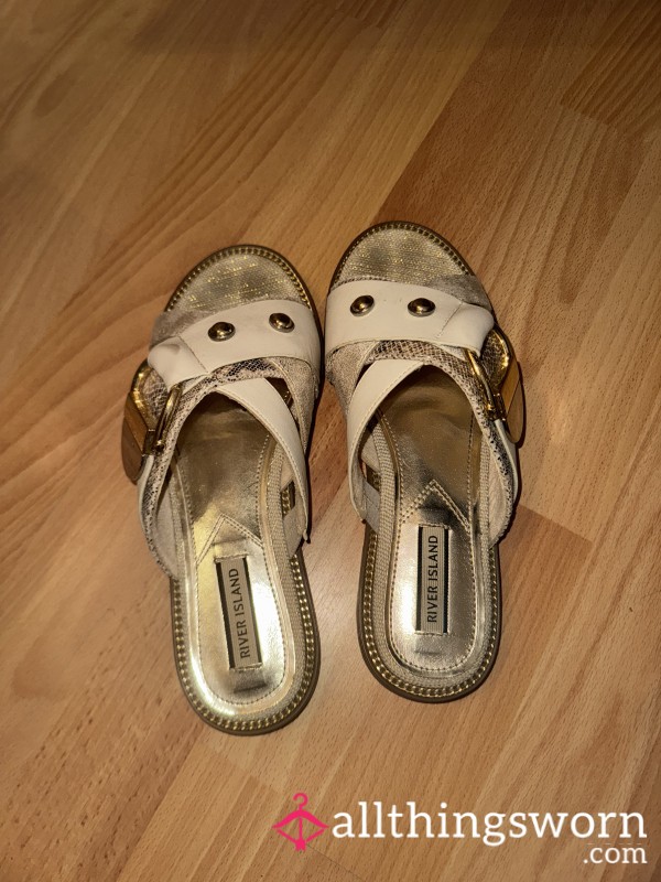 Cream & Gold River Island Sandals Well Worn Size 4 🤍✨