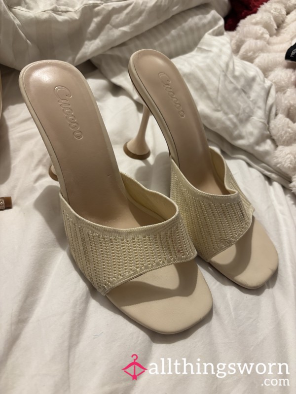 Cream Heels 👠