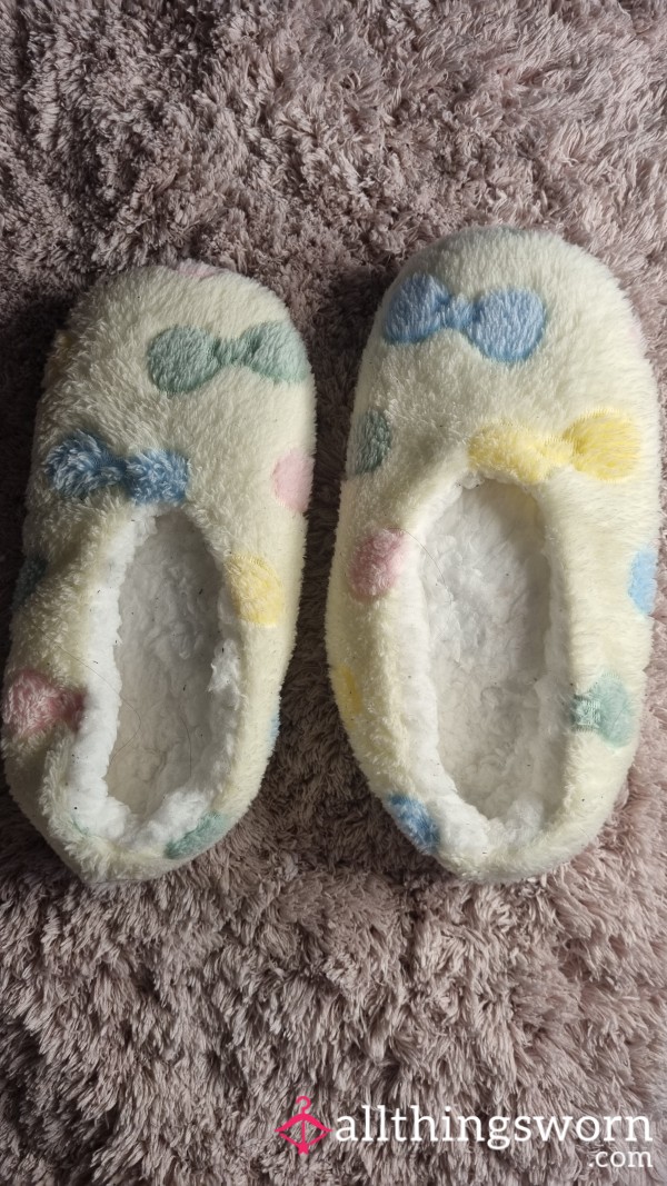 Cream N Bow Soft Slippers