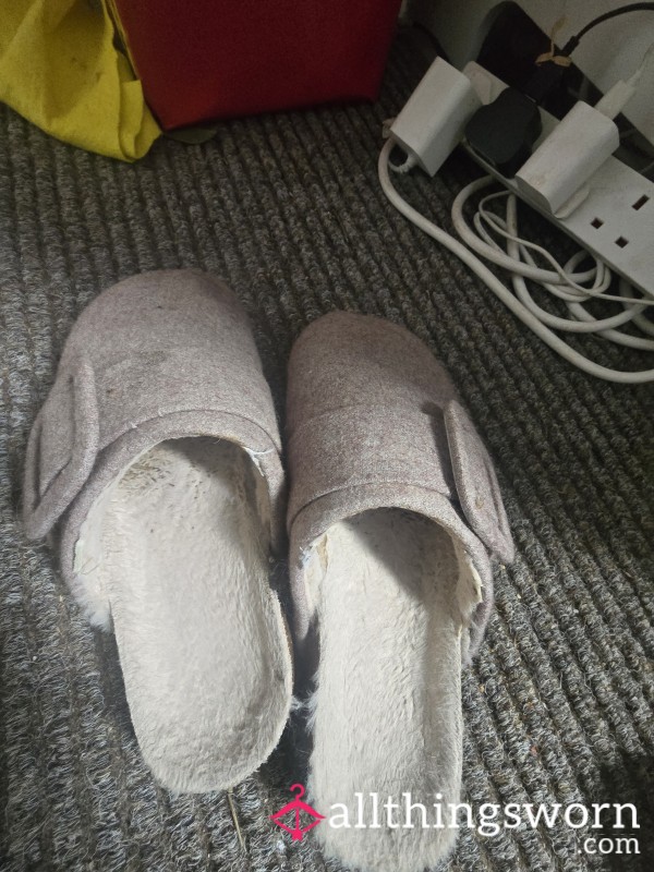 Cream Smelly Shoes