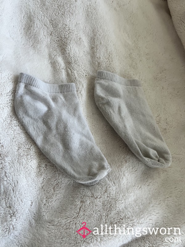 Cream Socks 🧦