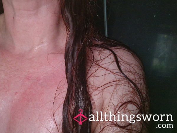 Creamy 🐱 Shower Pics