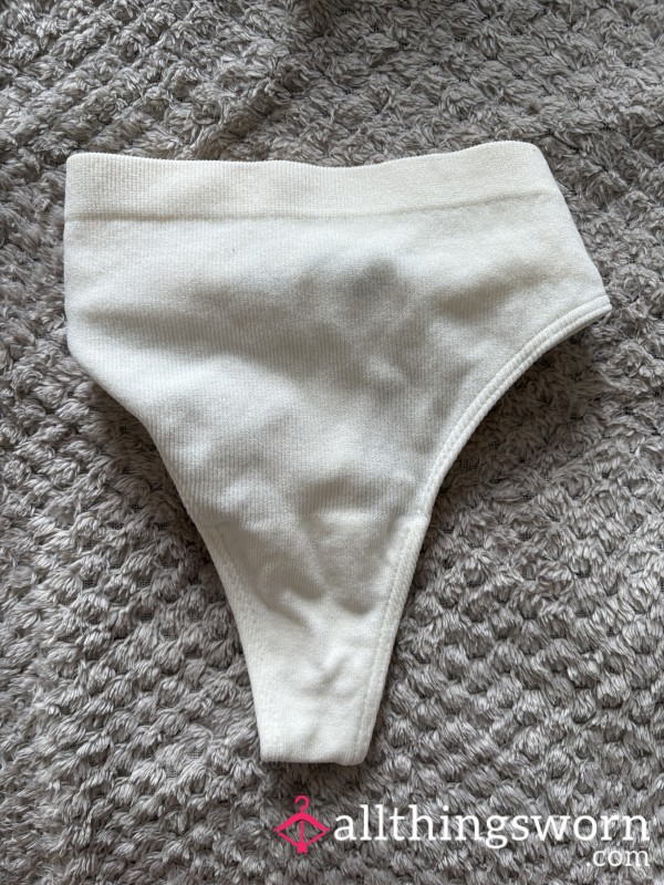 Creamy/white Tong