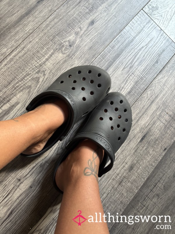 Sweaty Crocks💦
