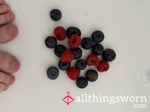 Crushing Berries With My Feet- Making A Smoothie 👣👣🫐