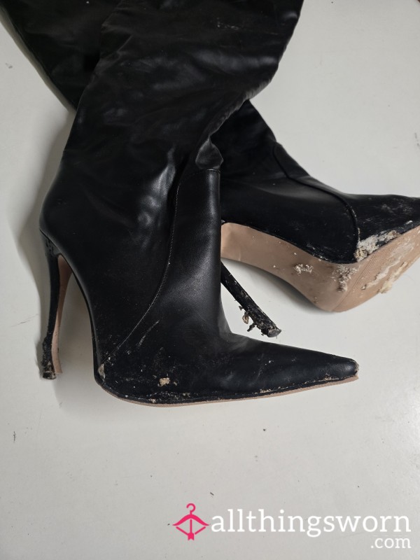 CRUSHING BOOTS STILL DIRTY