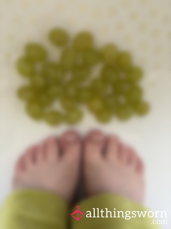 Crushing Grapes Like They’re Your Balls😉🍇