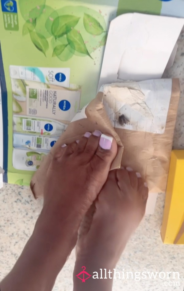 Crushing Packaging With My Freshly Pedicured Feet 👣