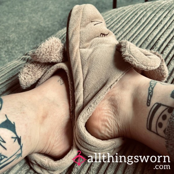 Cuck/cuckquean Slippers Sniffer Lick Em Clean Bunny With My Princess @TattooedALTMilfXo
