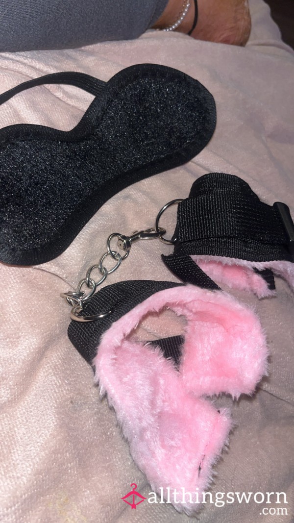 Cuffs And Blindfold Used 🙊😈 💦