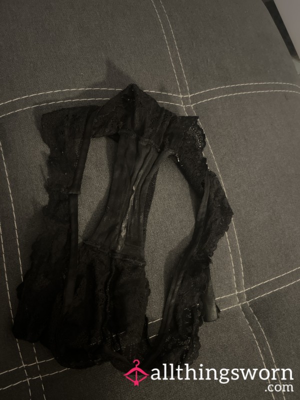 Culottes Noir Porté 8h Avec Odeur