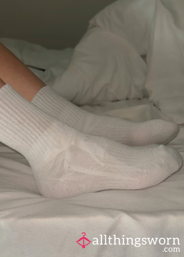 C*m And Slowly Rub My Feet 🦶🏼