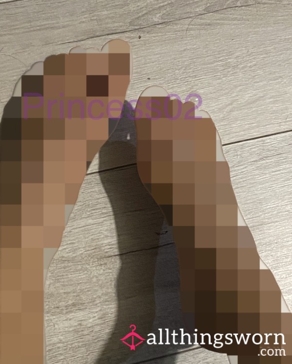 C*m Covered Feet 👣💦