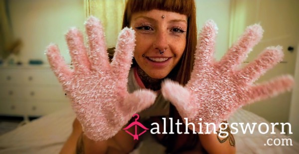 C*m Covered Fluffy Pink Gloves And 7min Vixro