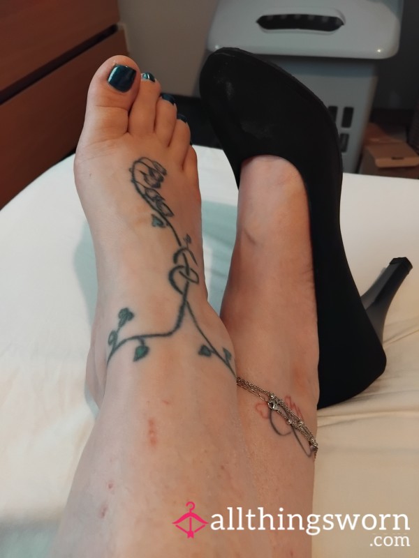 C*m On My Feet Experience. Send A C*m Sample