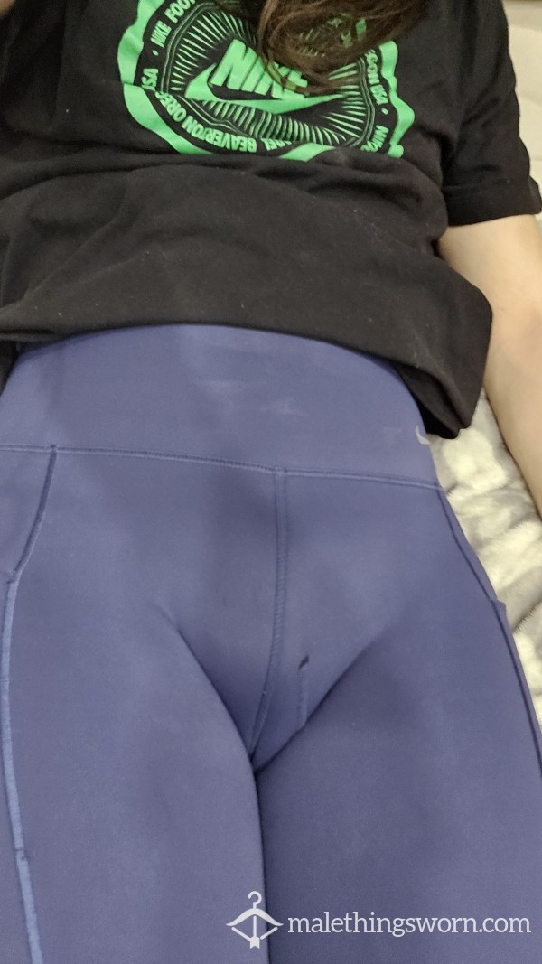 C*m Stained Nike Universa Leggings