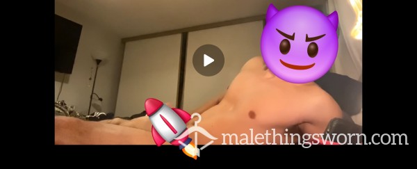C*mming On My Abs While Jacking
