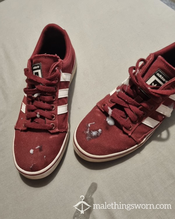C*mming On My Red Trainers