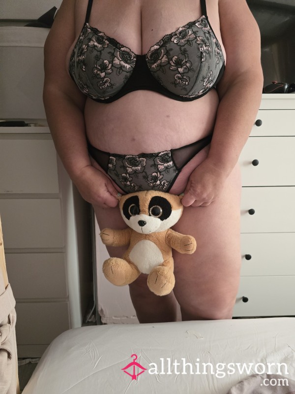 Curvy Girl Black And Pink S**y Knock Out