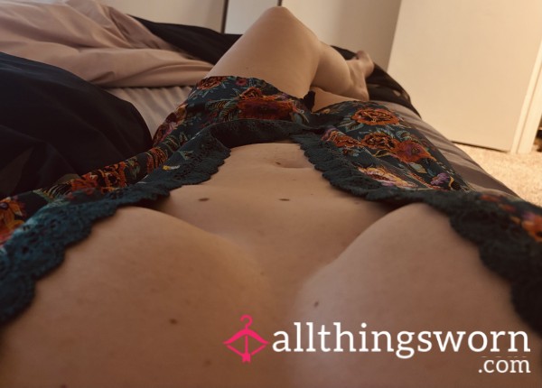 Curvy MILF Lace Kimono Tease | Photo Set | Flor*l Lace | Busty Curves | Non Nude