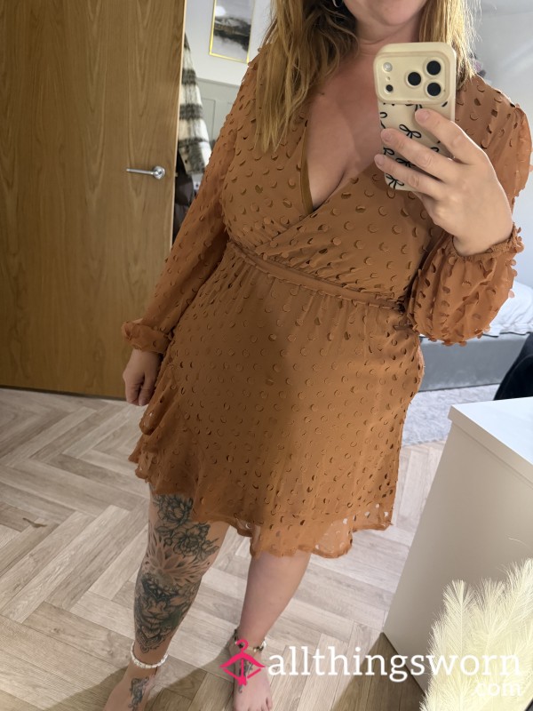 🤎 CurvyCandy’s Brown Tie-Waist Dress – Size L 🤎