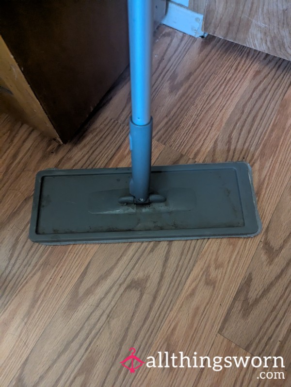 Custom Content-Microfiber Mop Cleaning