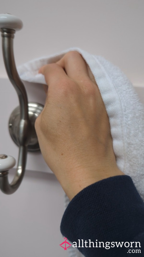 Custom Content- White Rag Coat Rack Cleaning