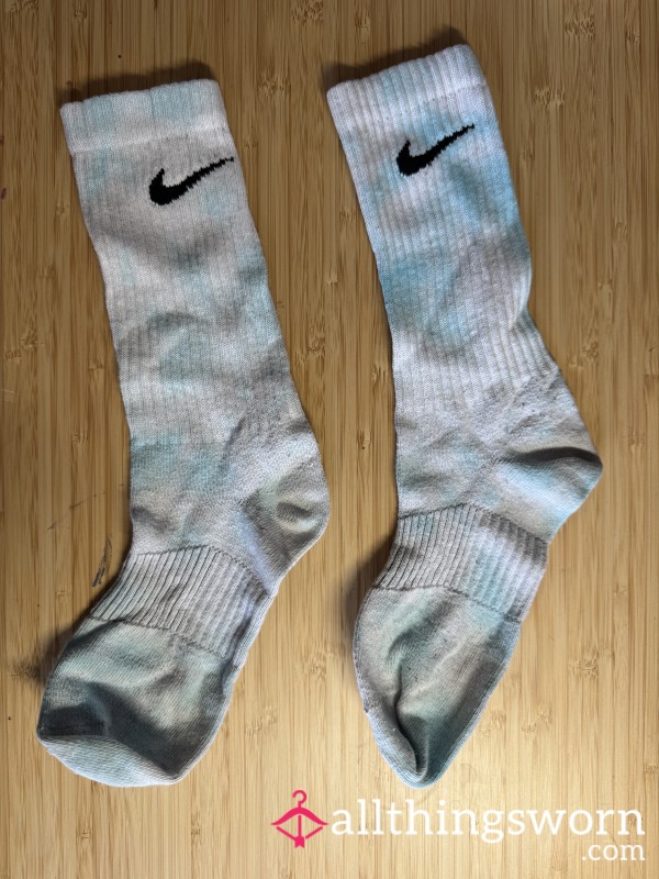 🧊 Custom Dyed Nike Socks – Worn To Order 🧦