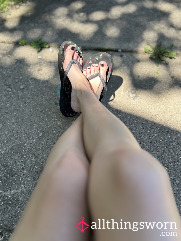 Custom Feet Content ( 10 Pics) 👣✨