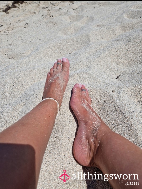 Custom Feet Content