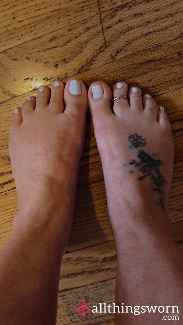 Custom Feet Content