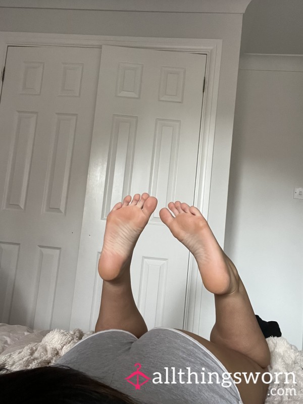 Custom Feet Content 👣