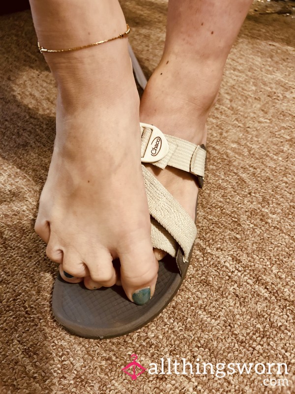 Custom Feet Jobs 😈🫦